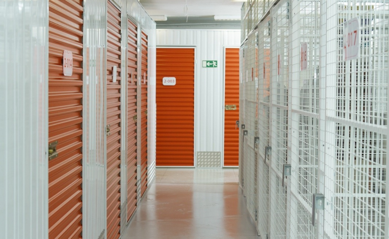 Usaldusväärne ladustamisteenus on iga kaubandusettevõtte jaoks kriitilise tähtsusega. Õige ladustamispartner aitab hoida kaubad turvaliselt, optimeerida kulusid